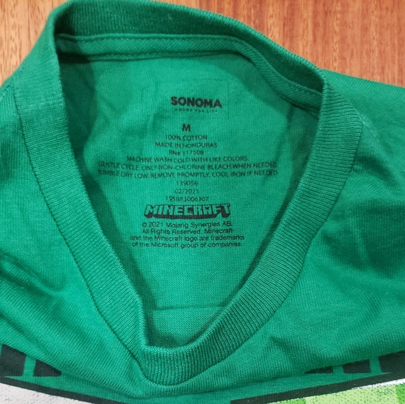 Minecraft/Anime T-shirt Bundle - Picture 3 of 12